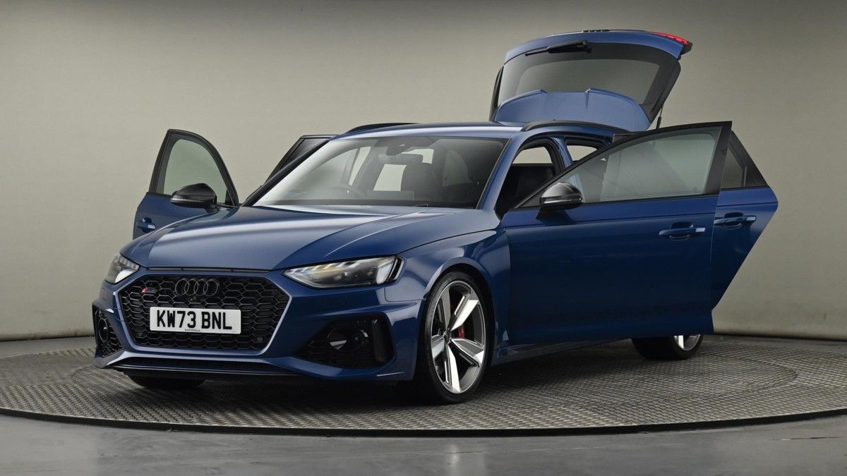 Audi RS4 Avant Image 9