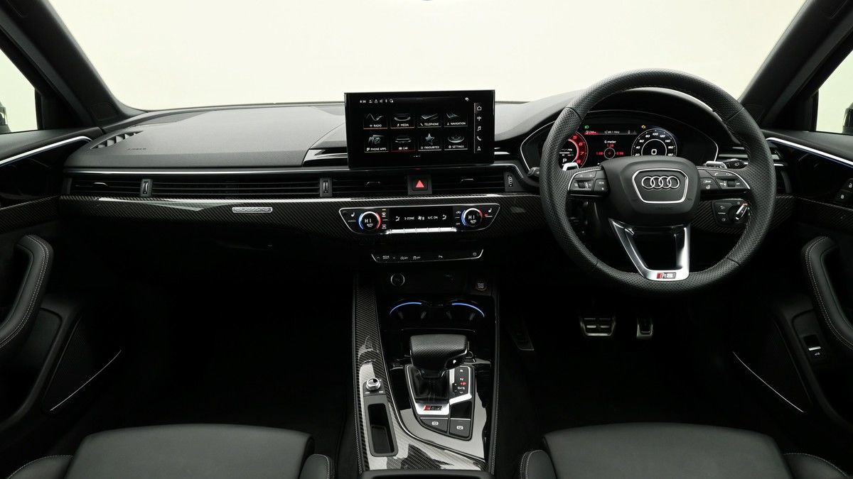 Audi RS4 Avant Image 21