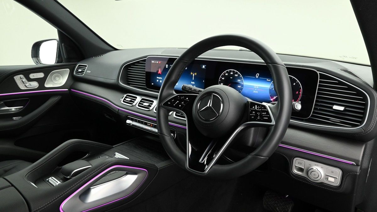 Mercedes-Benz GLE Image 2