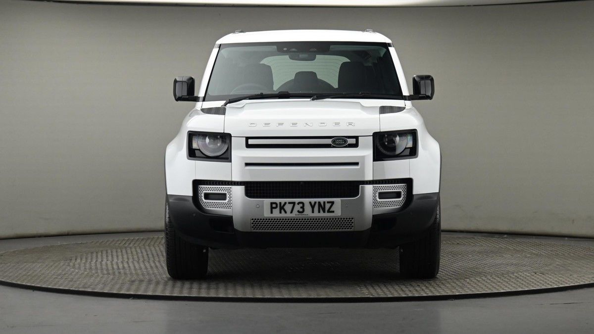 Land Rover Defender 110 Image 7