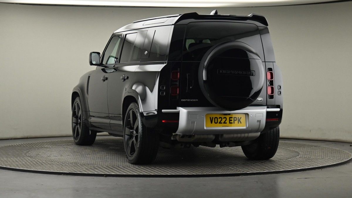 Land Rover Defender 110 Image 8