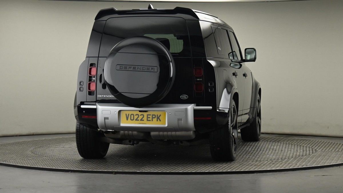 Land Rover Defender 110 Image 22