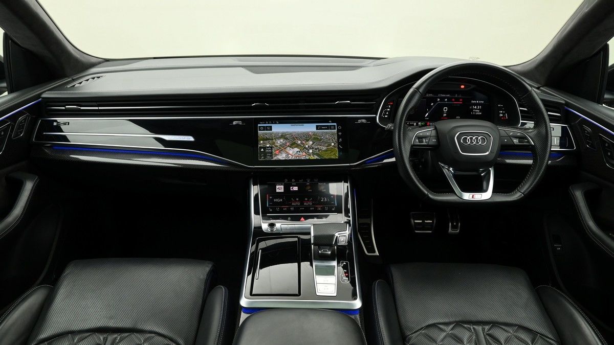 Audi SQ8 Image 18