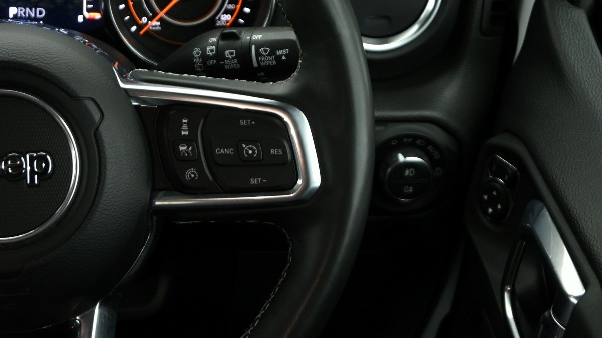 Jeep Wrangler Image 18