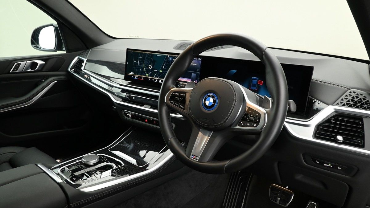 BMW X5 Image 2