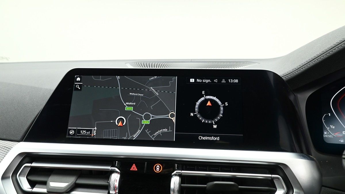 BMW 3 Series Image 13