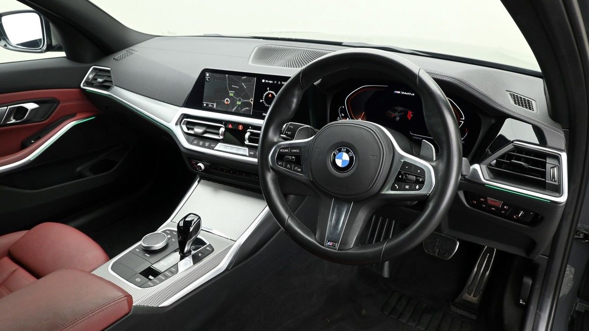 BMW 3 Series Image 2