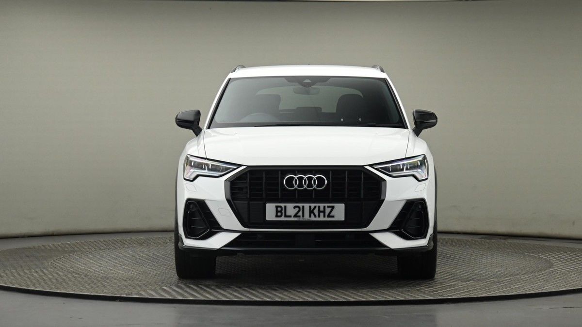 Audi Q3 Image 6