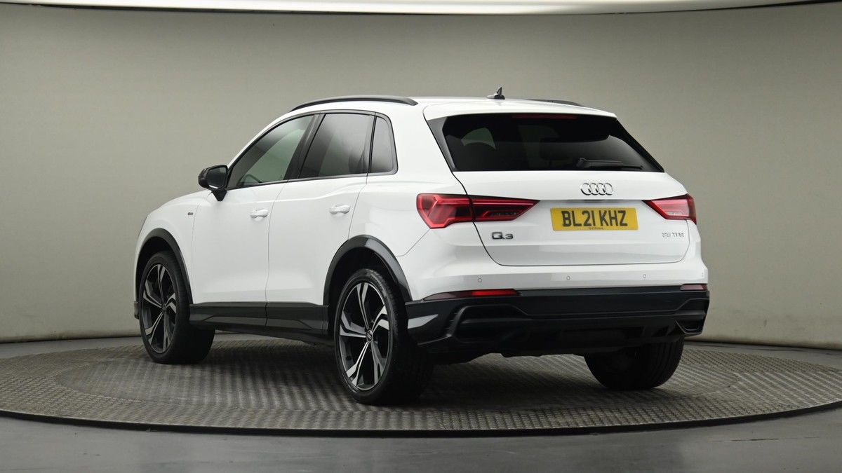 Audi Q3 Image 21