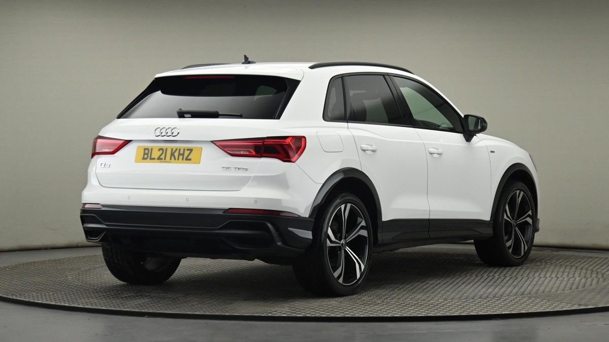 Audi Q3 Image 22