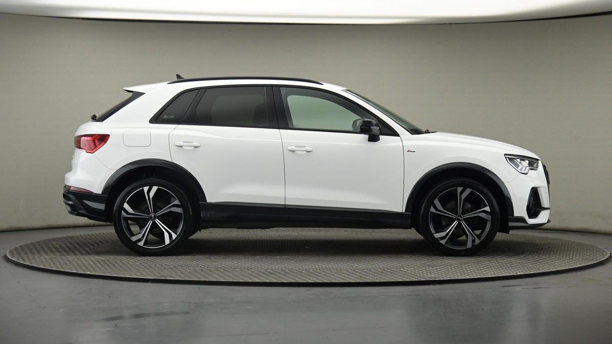 Audi Q3 Image 5