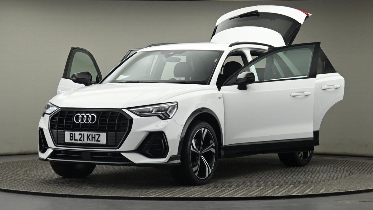 Audi Q3 Image 9