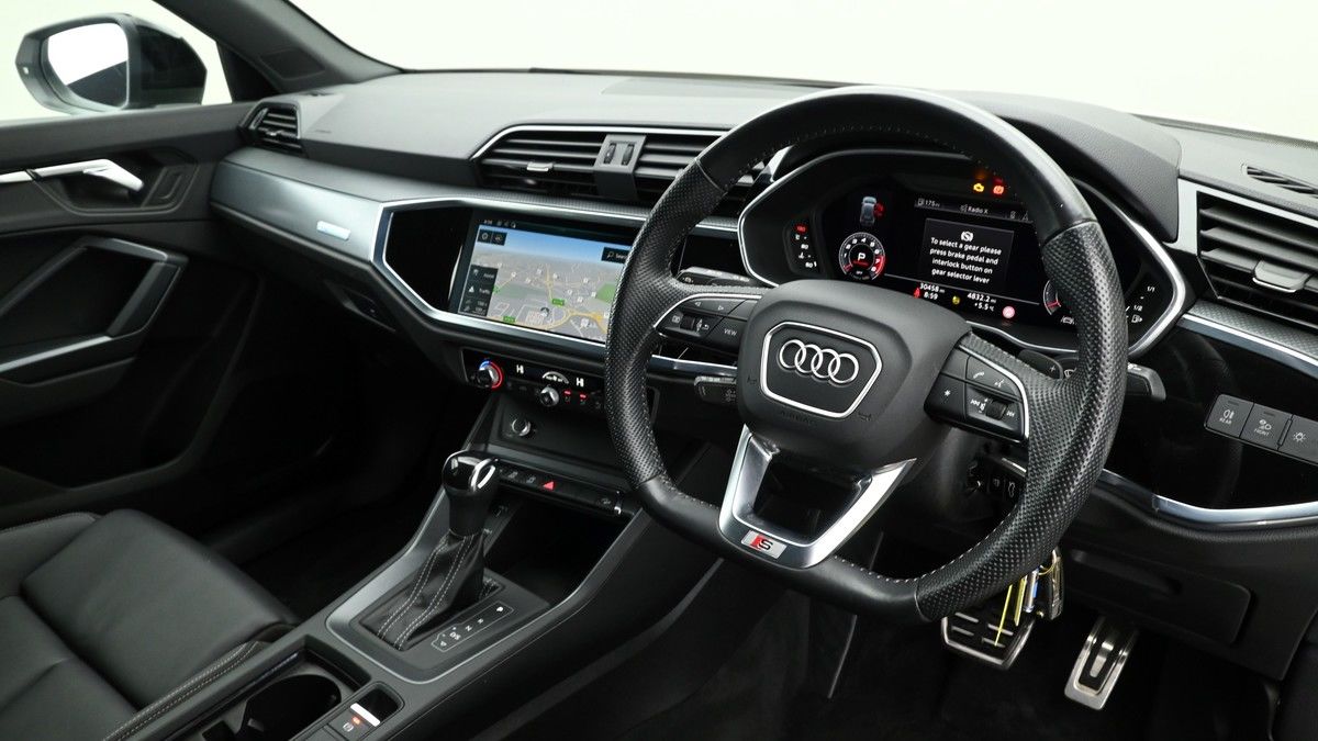 Audi Q3 Image 2