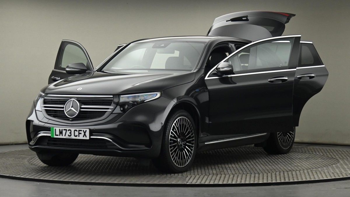 Mercedes-Benz EQC Image 10