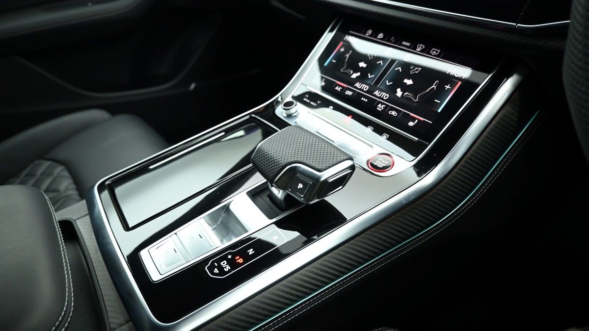 Audi SQ8 Image 15