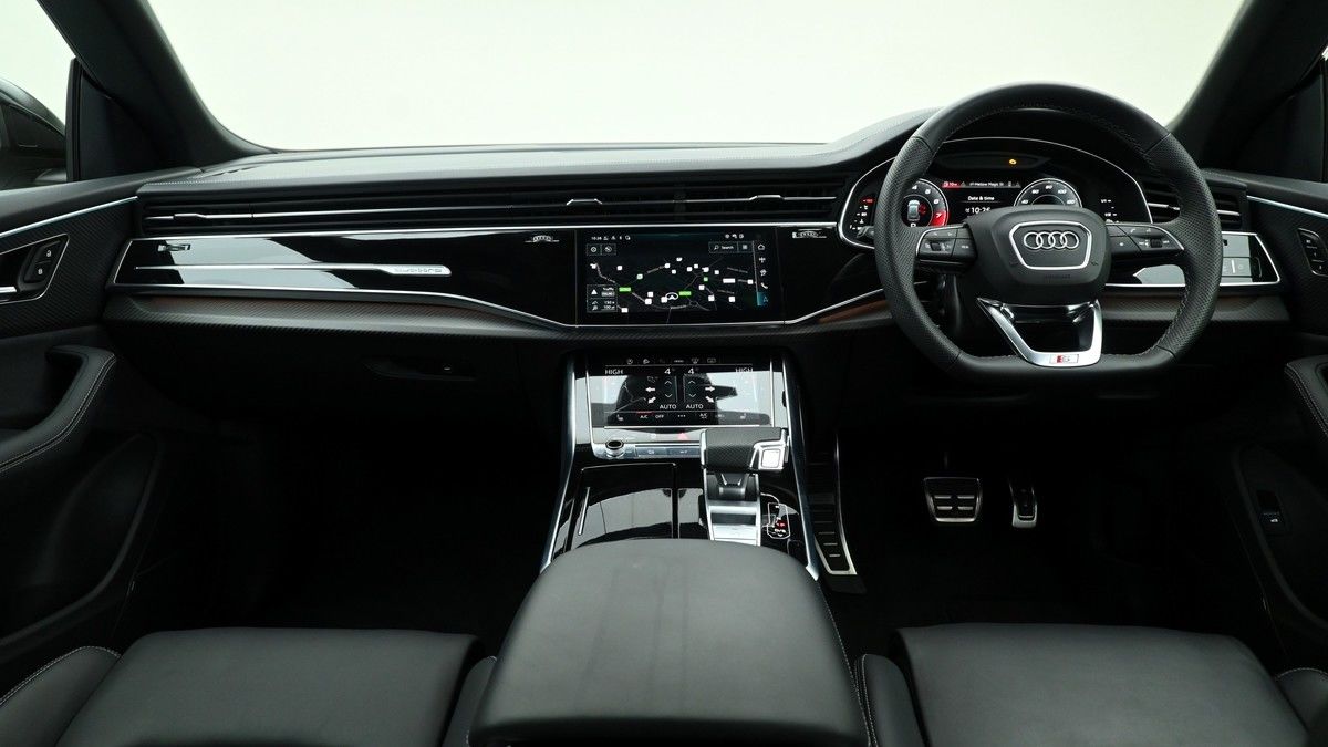 Audi SQ8 Image 17