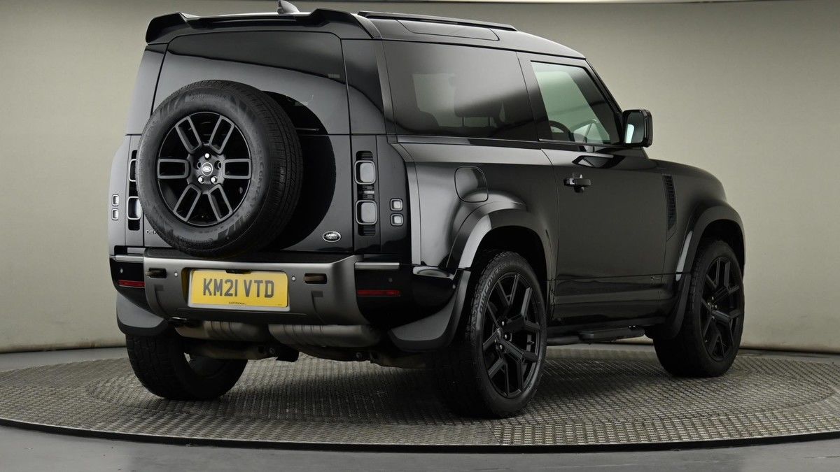 Land Rover Defender 90 Image 23