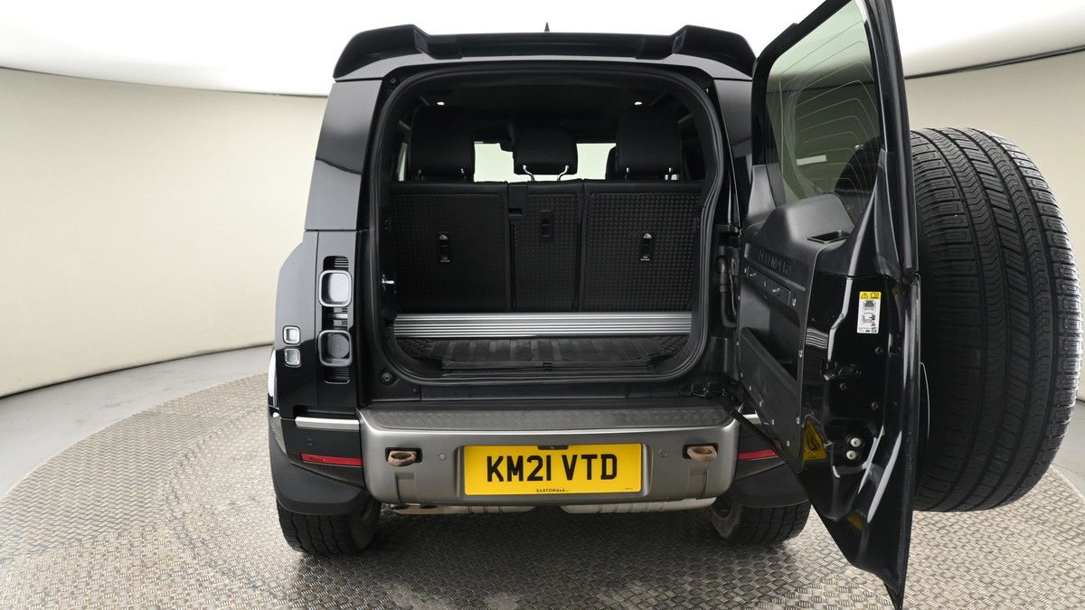 Land Rover Defender 90 Image 11