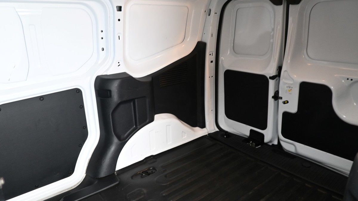 Ford Transit Courier Image 16