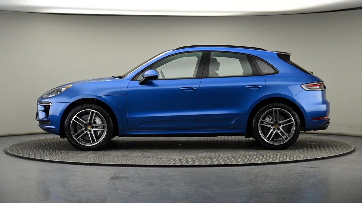 Porsche Macan Image 9