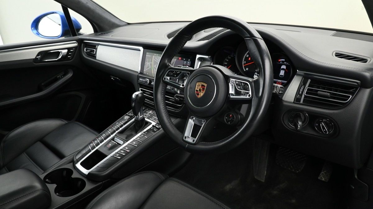 Porsche Macan Image 3