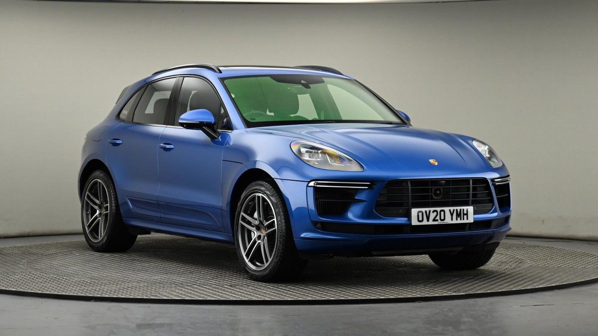 Porsche Macan Sticky Header Image