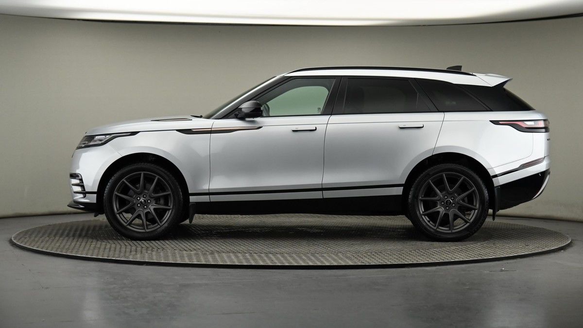 Land Rover Range Rover Velar Image 9