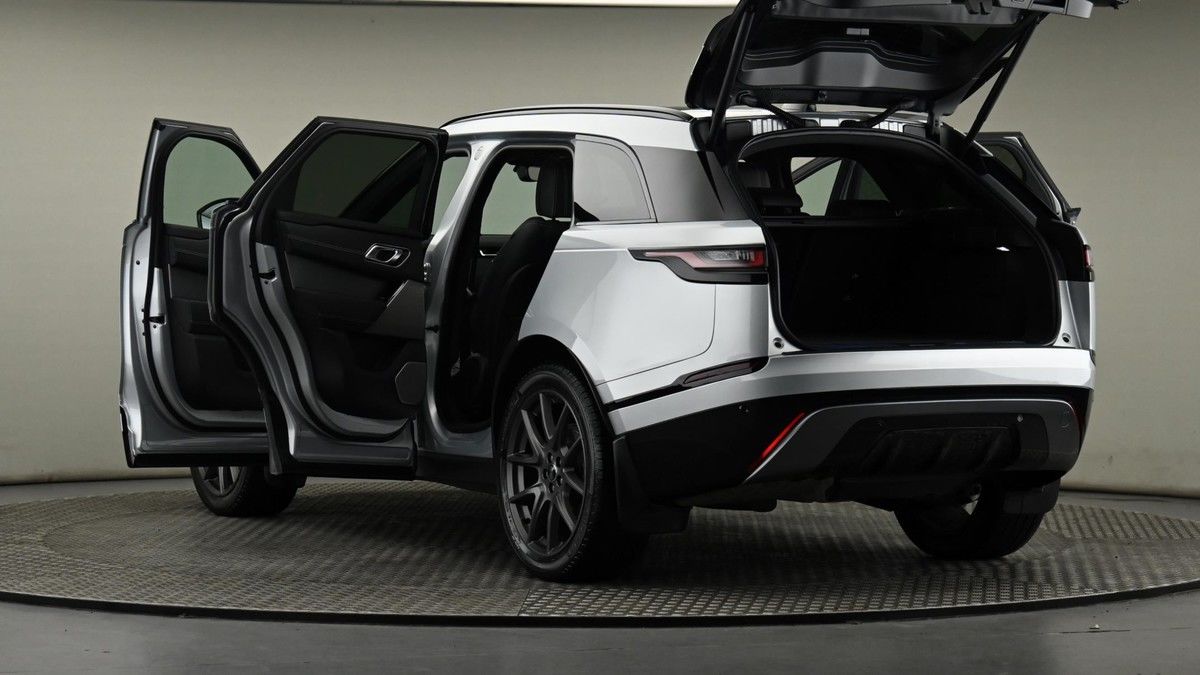 Land Rover Range Rover Velar Image 11