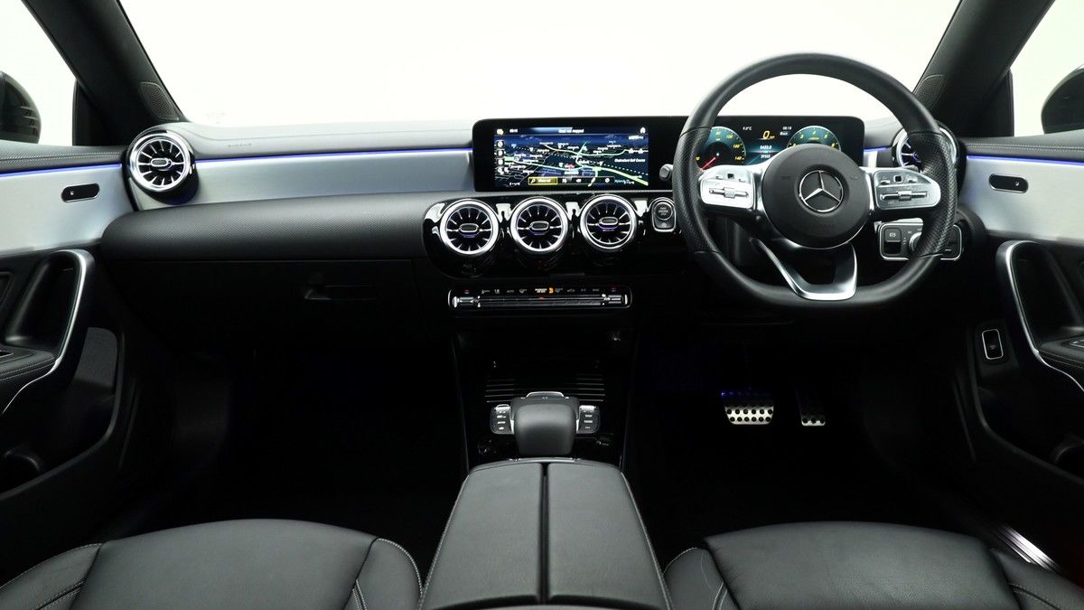 Mercedes-Benz CLA Image 19