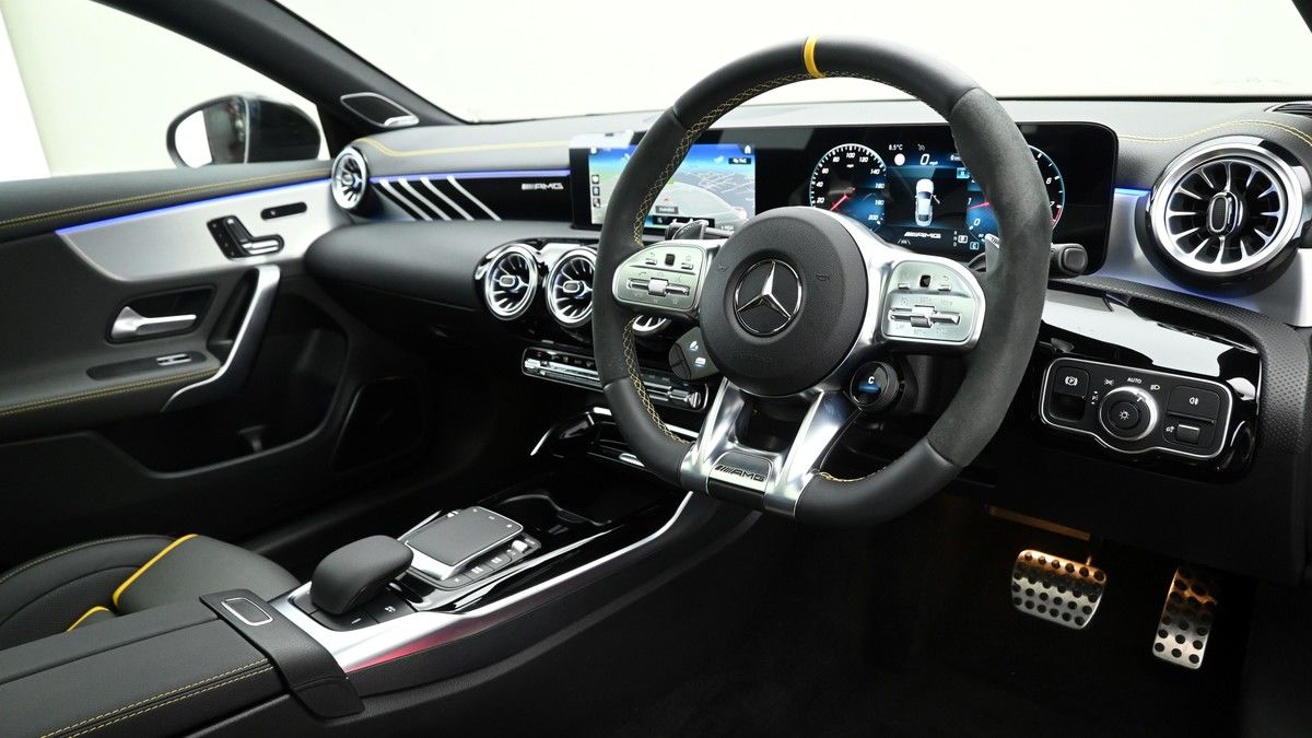 Mercedes-Benz CLA Image 5