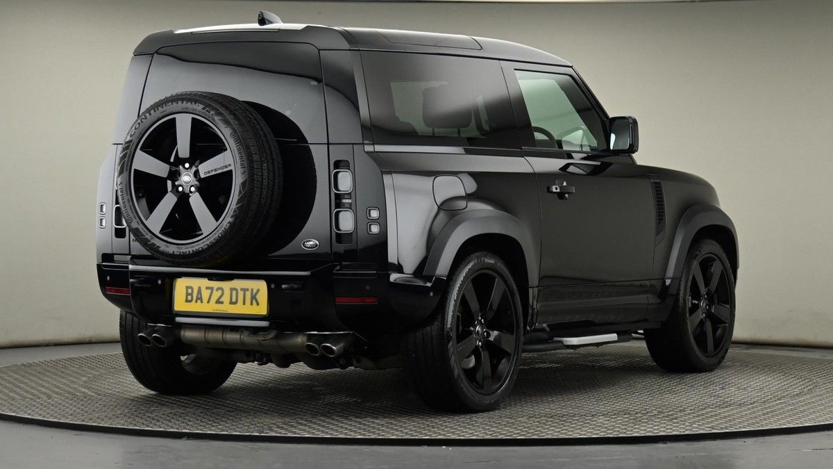 Land Rover Defender 90 Image 24