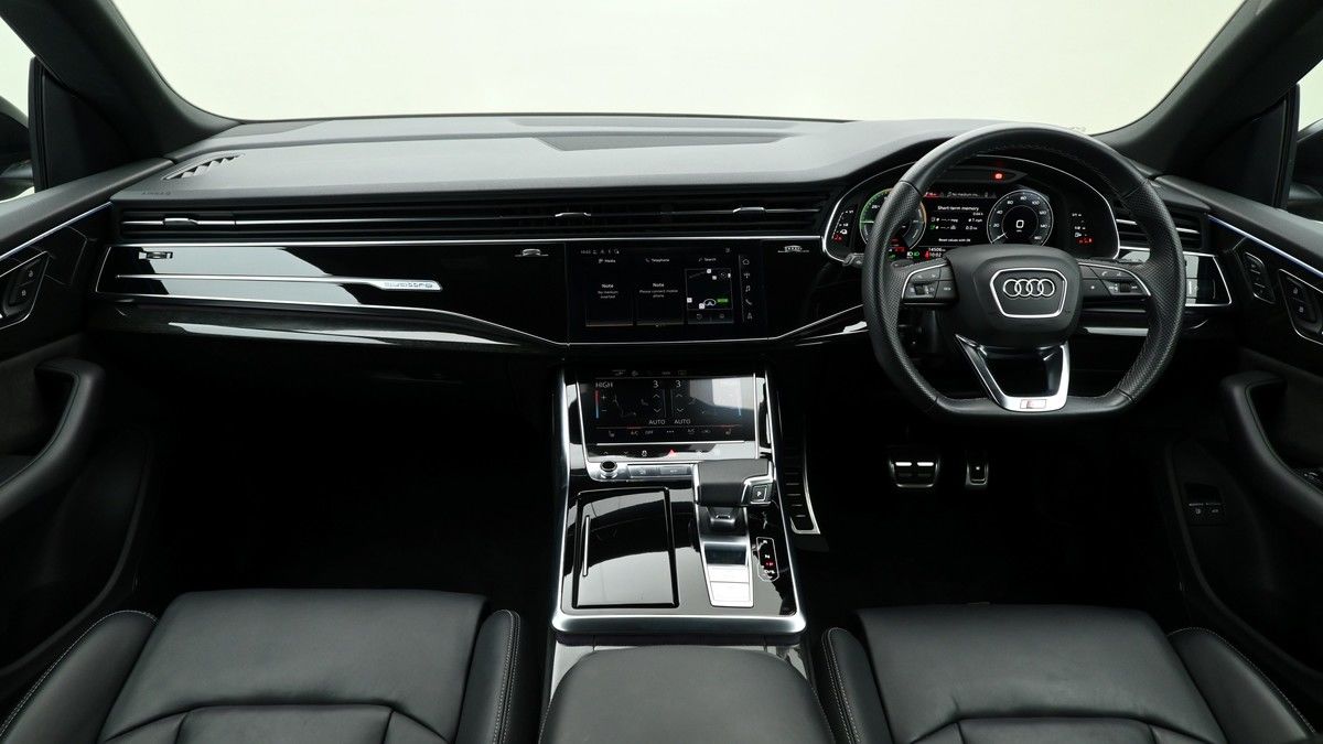 Audi Q8 Image 33