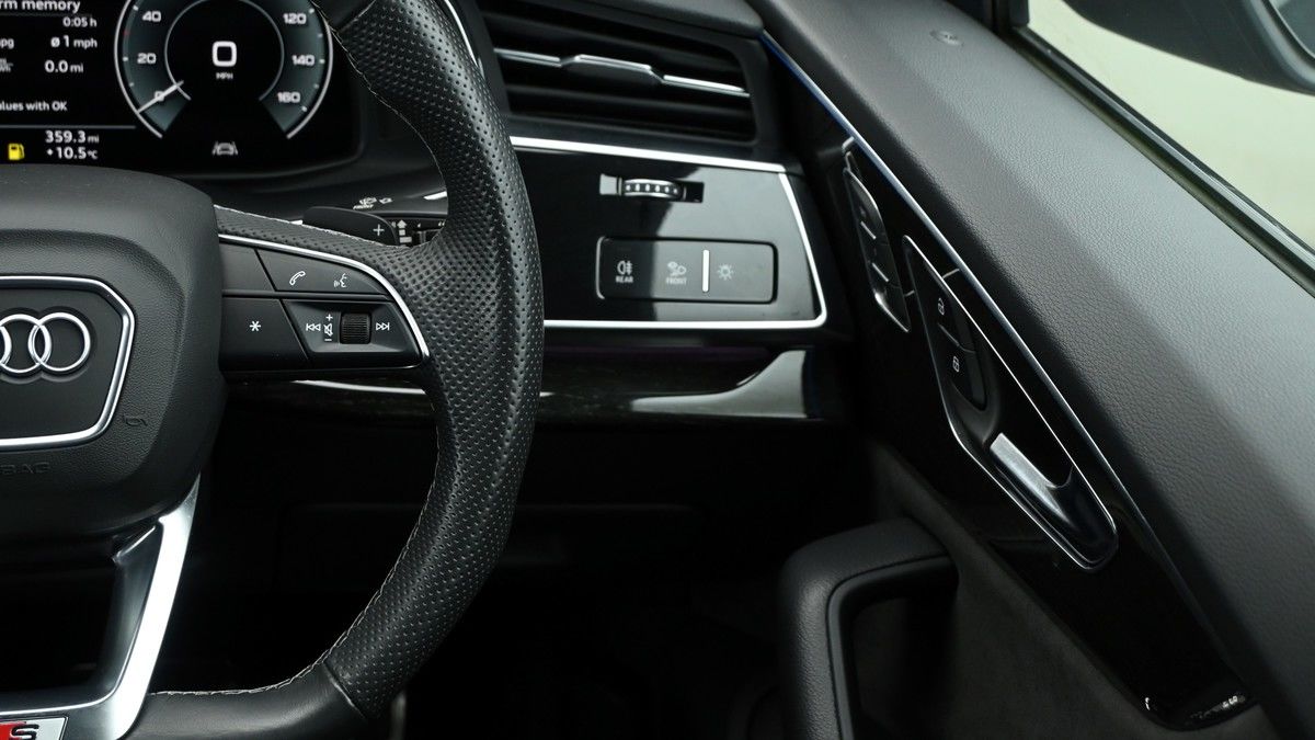 Audi Q8 Image 37