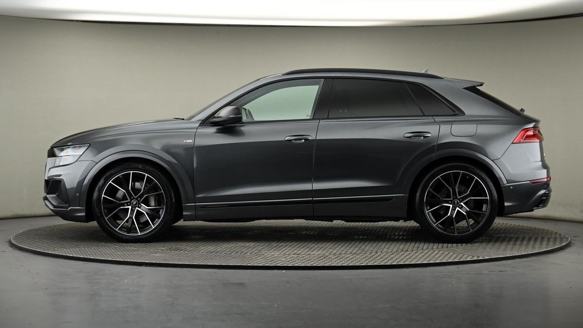 Audi Q8 Image 15