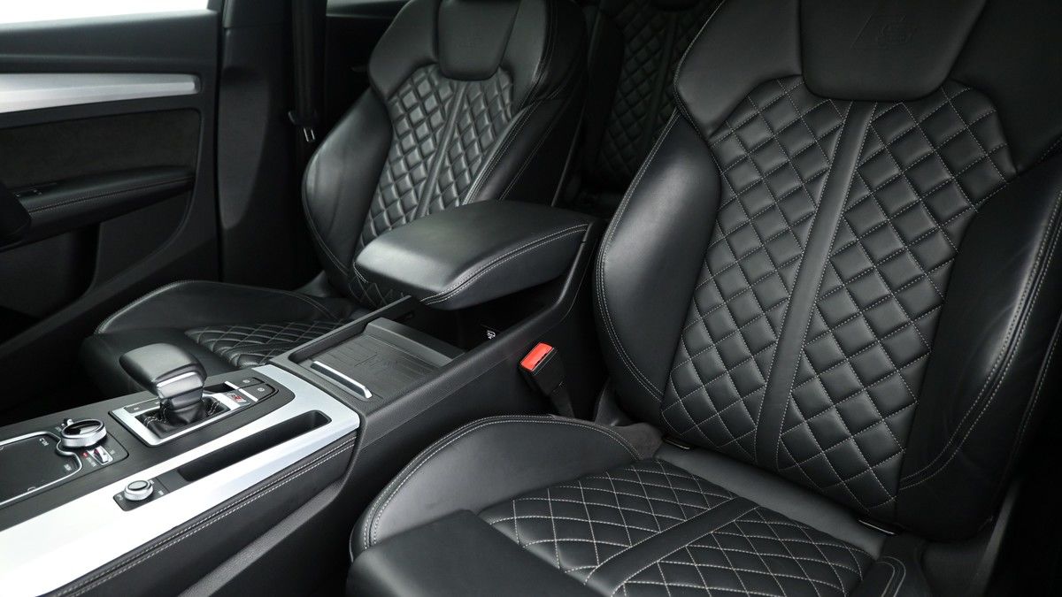 Audi SQ5 Image 5