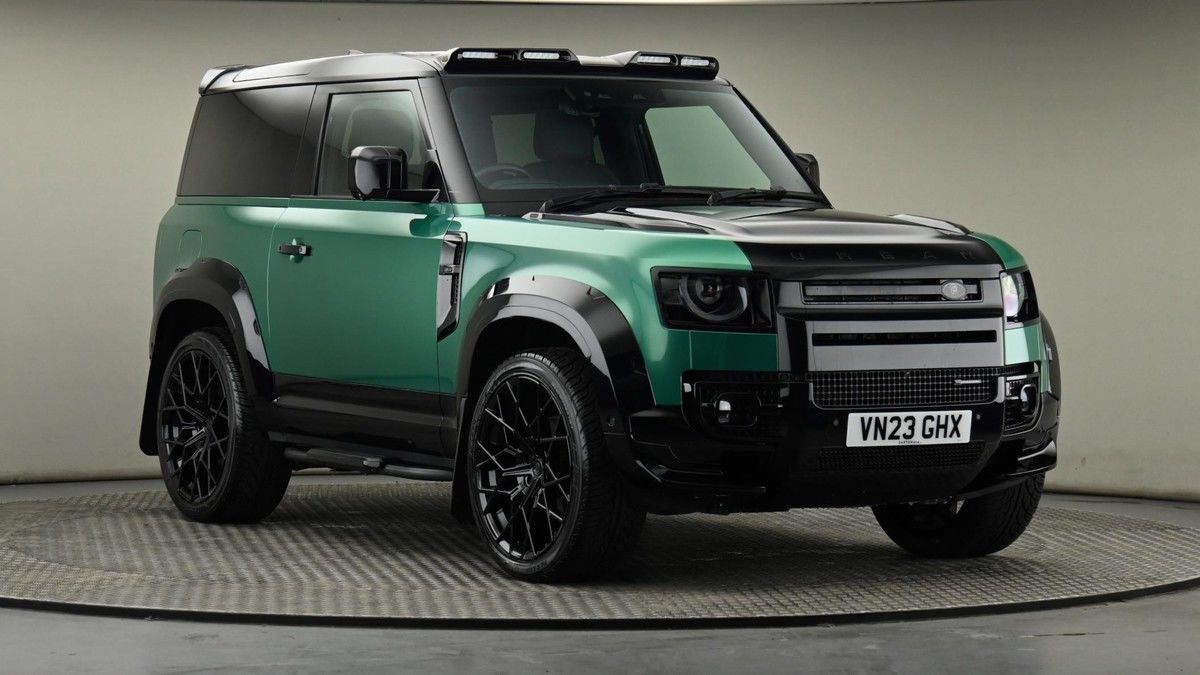 Land Rover Defender 90 Image 20