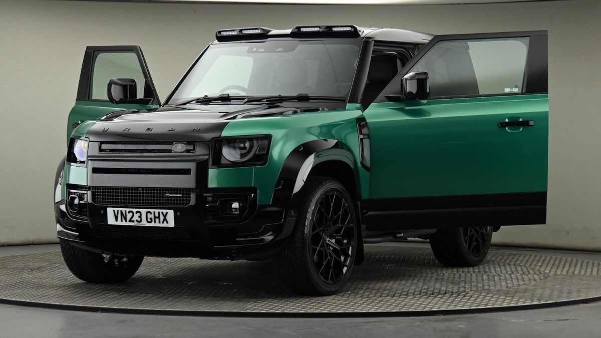 Land Rover Defender 90 Image 10