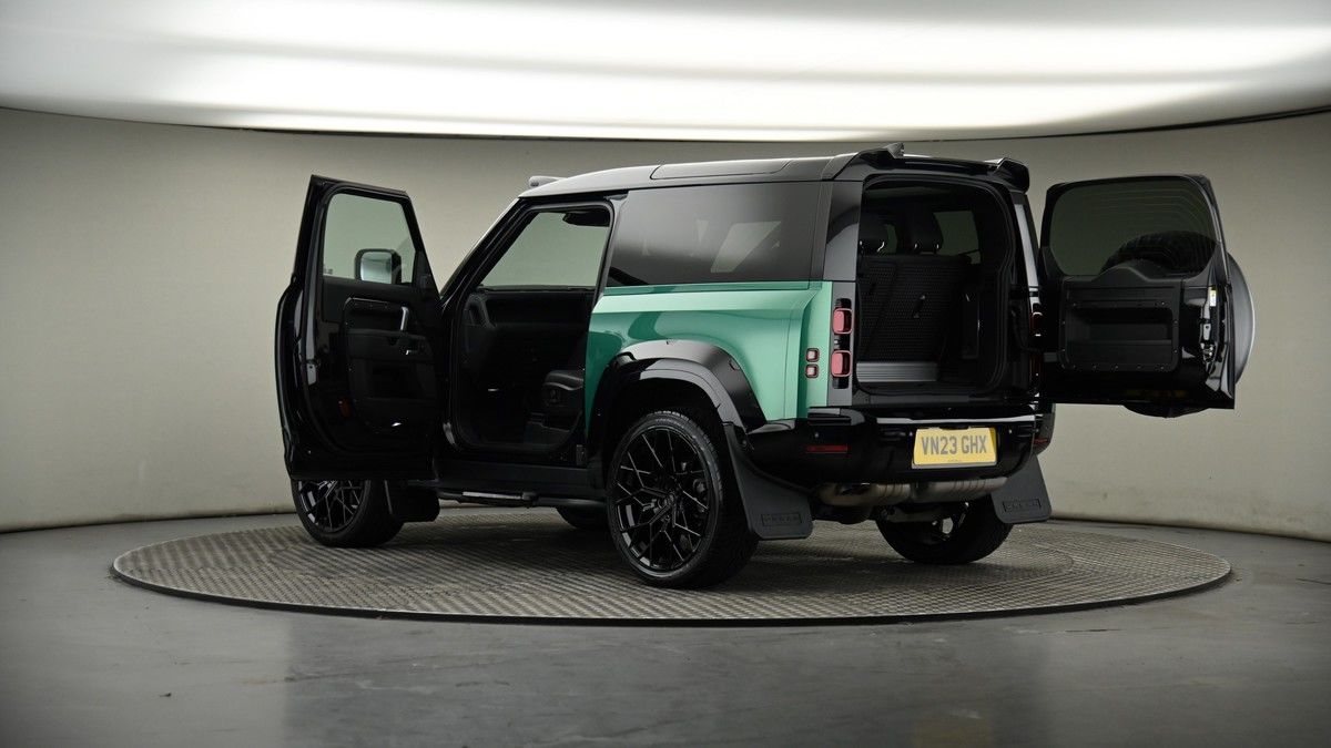 More views of Land Rover Defender 90