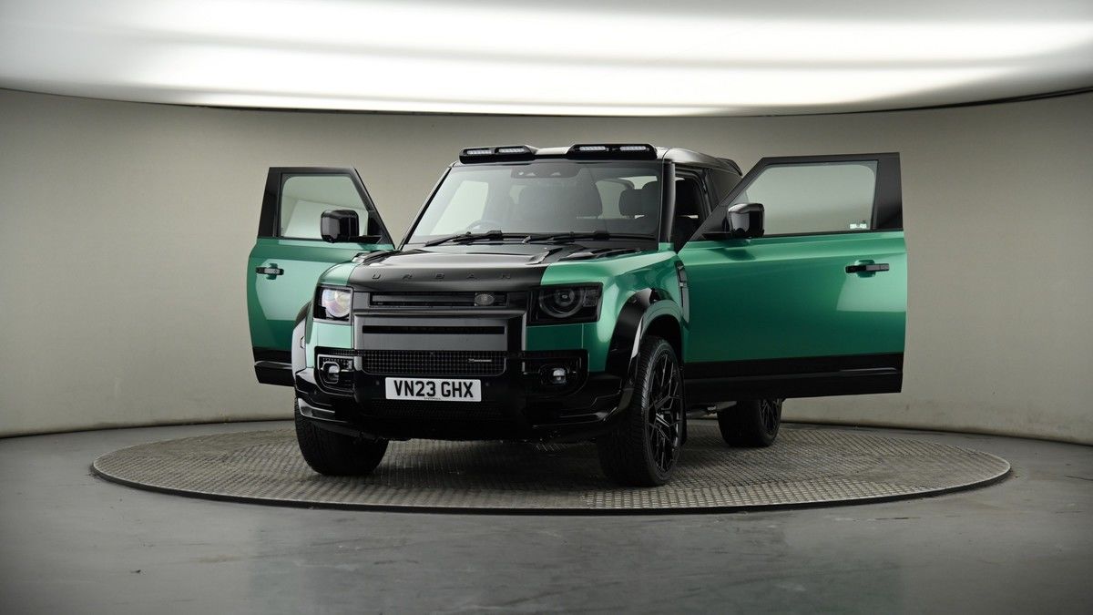 More views of Land Rover Defender 90