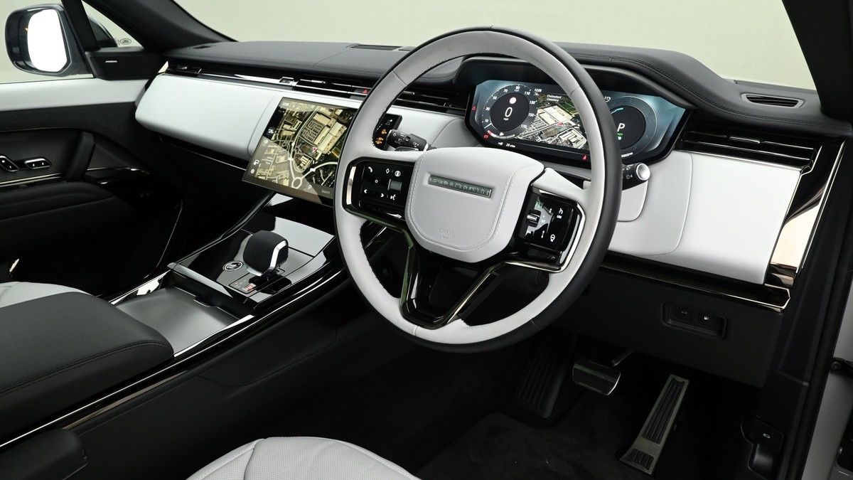 Land Rover Range Rover Sport Image 3