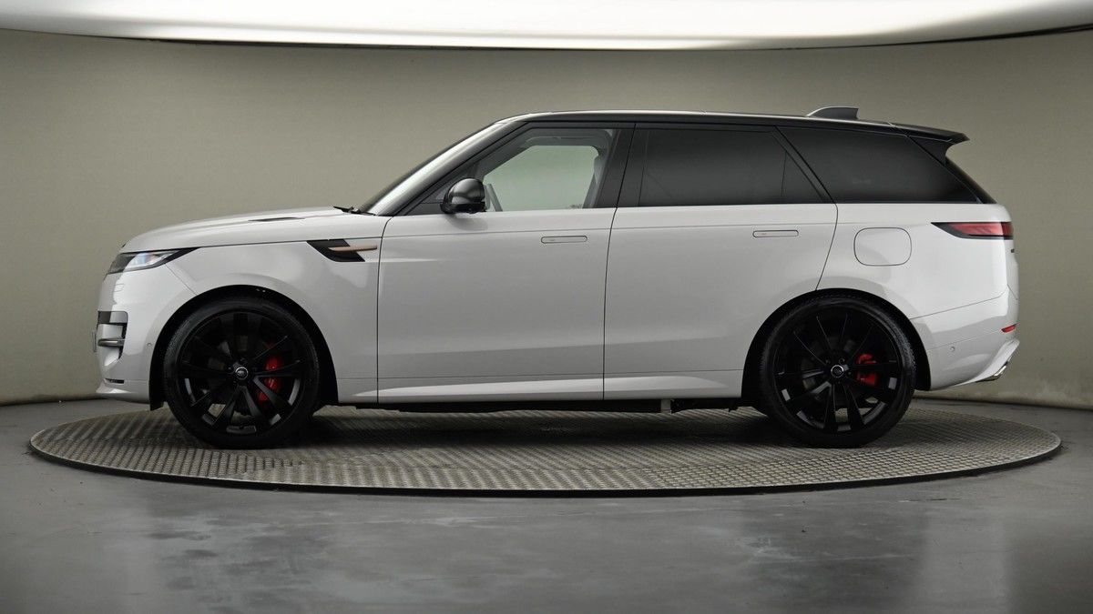 Land Rover Range Rover Sport Image 9