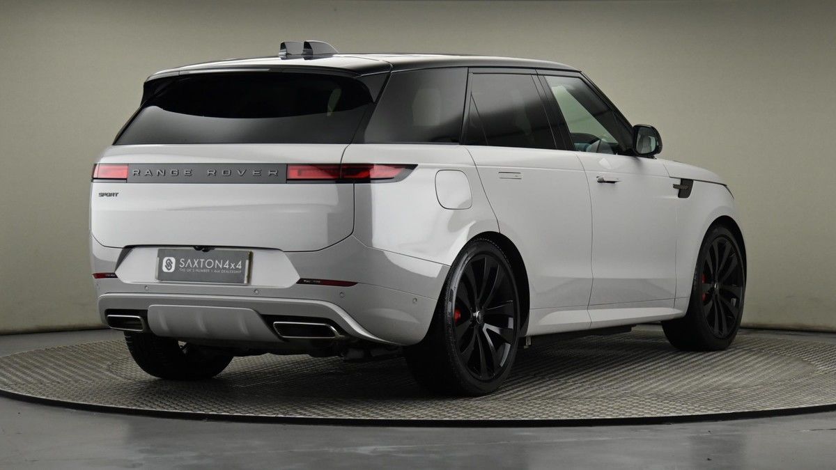 Land Rover Range Rover Sport Image 26