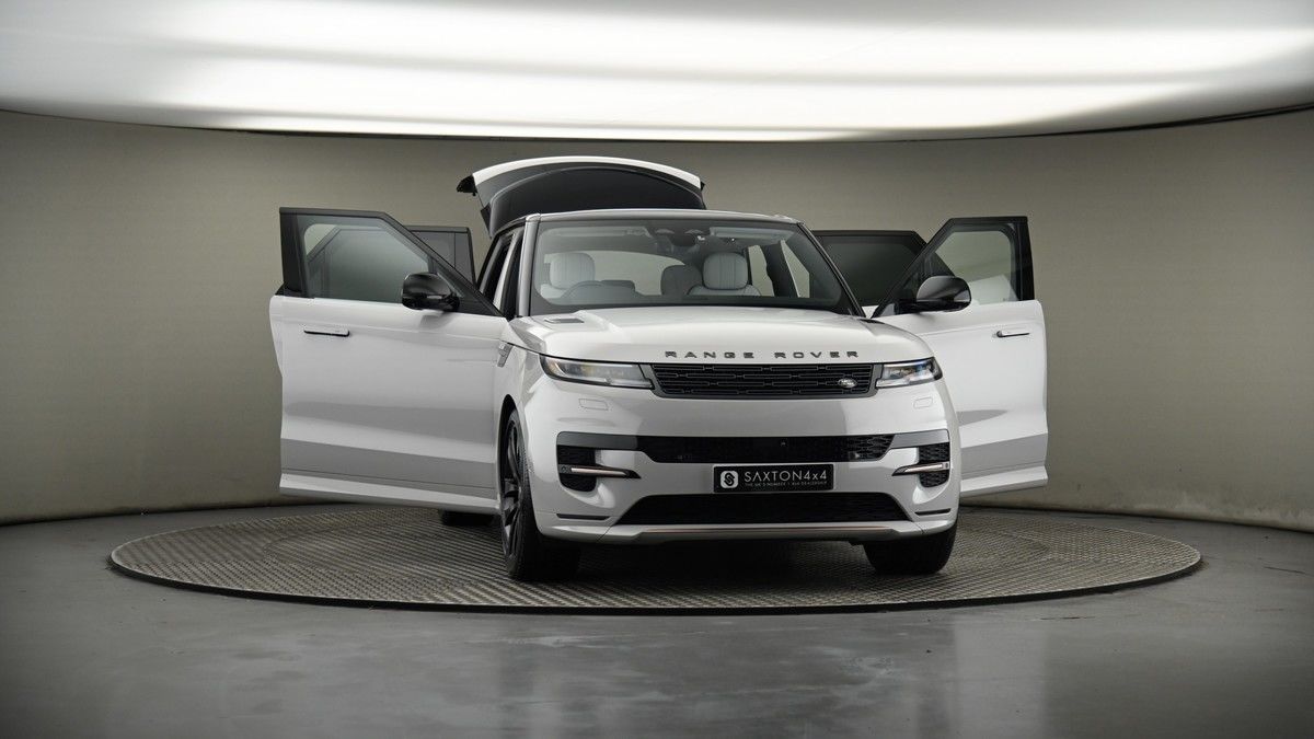 More views of Land Rover Range Rover Sport