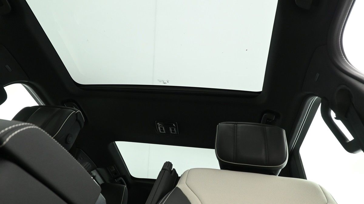 Land Rover Discovery Image 10