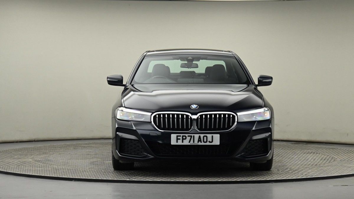 BMW 5 Series Image 7