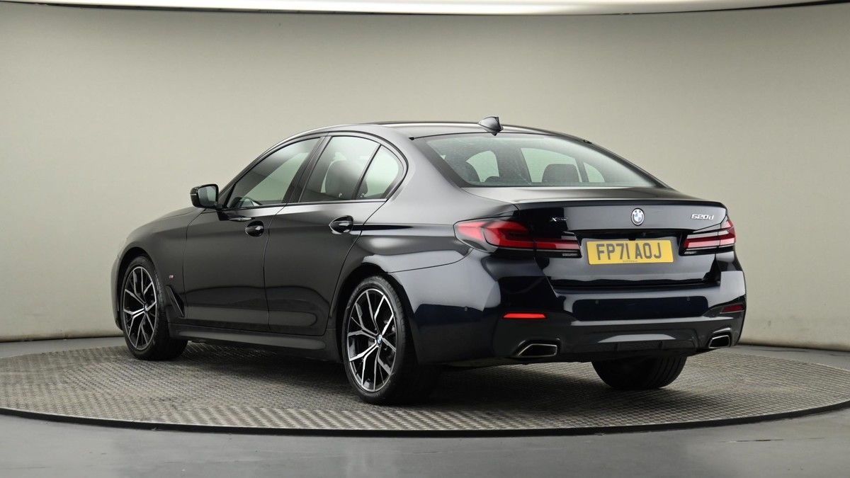 BMW 5 Series Image 27