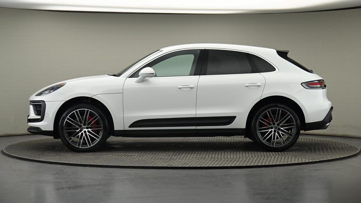 Porsche Macan Image 8