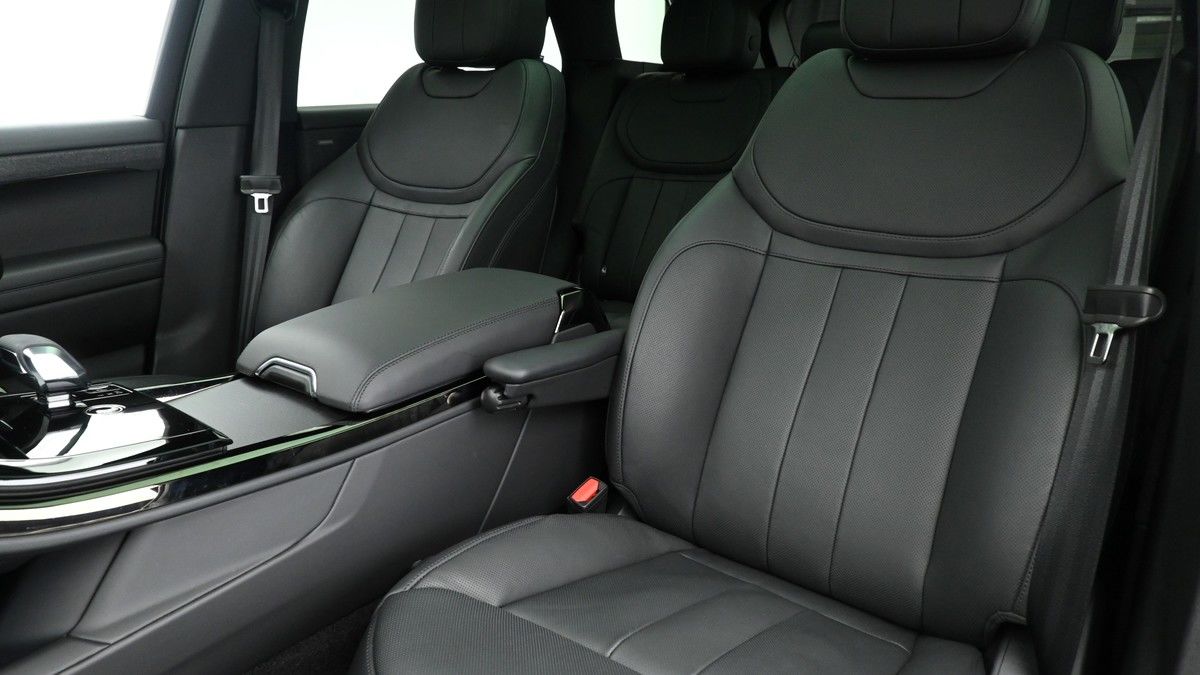 Land Rover Range Rover Sport Image 4