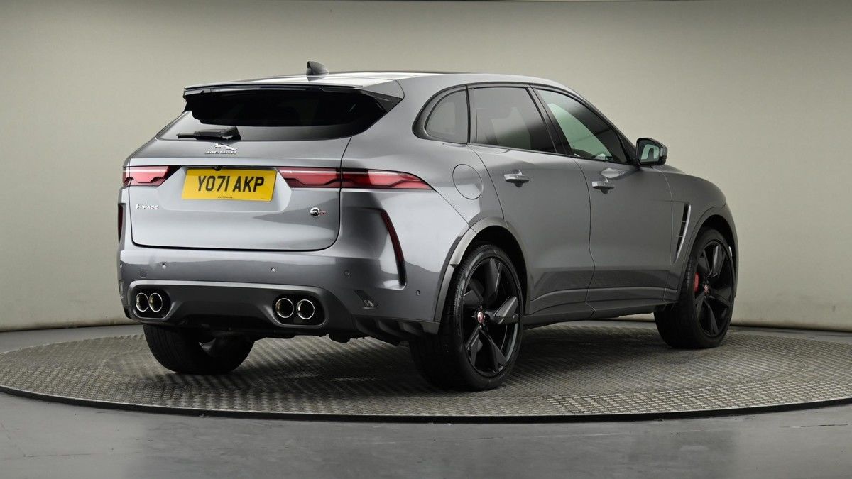 Jaguar F-PACE Image 6