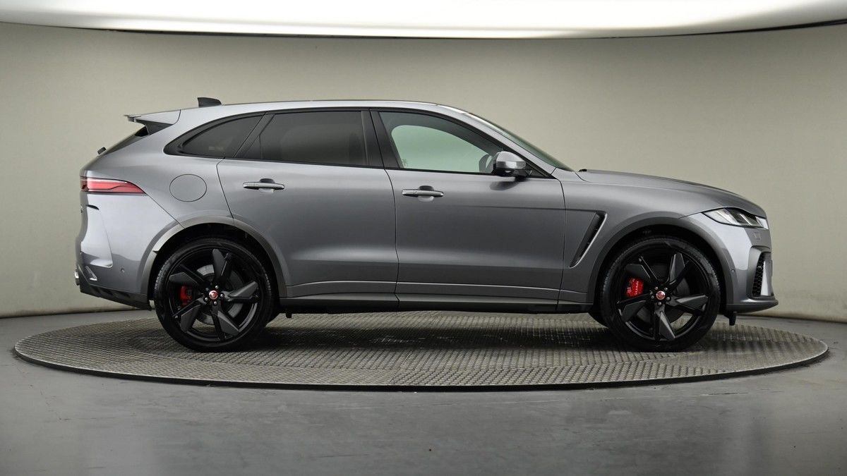 Jaguar F-PACE Image 8